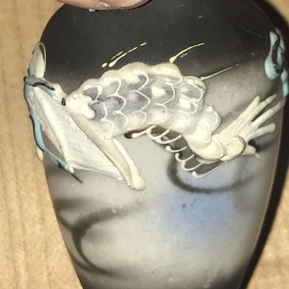Vintage Moriage Dragon Ware Mini Vase Porcelain Hand Painted Blue Eyed Dragon - Picture 4 of 12